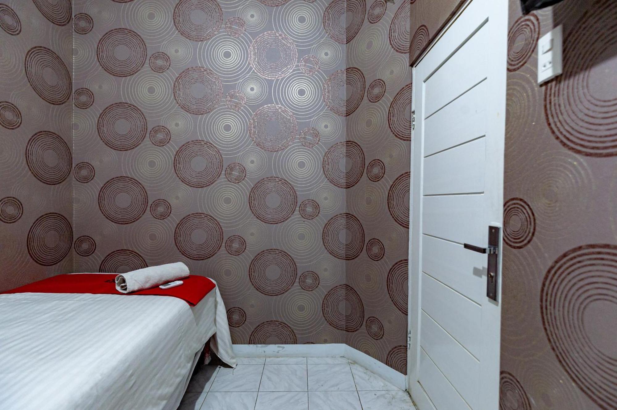 Reddoorz Near Rsud Dr Pringadi Medan 3 Exterior foto