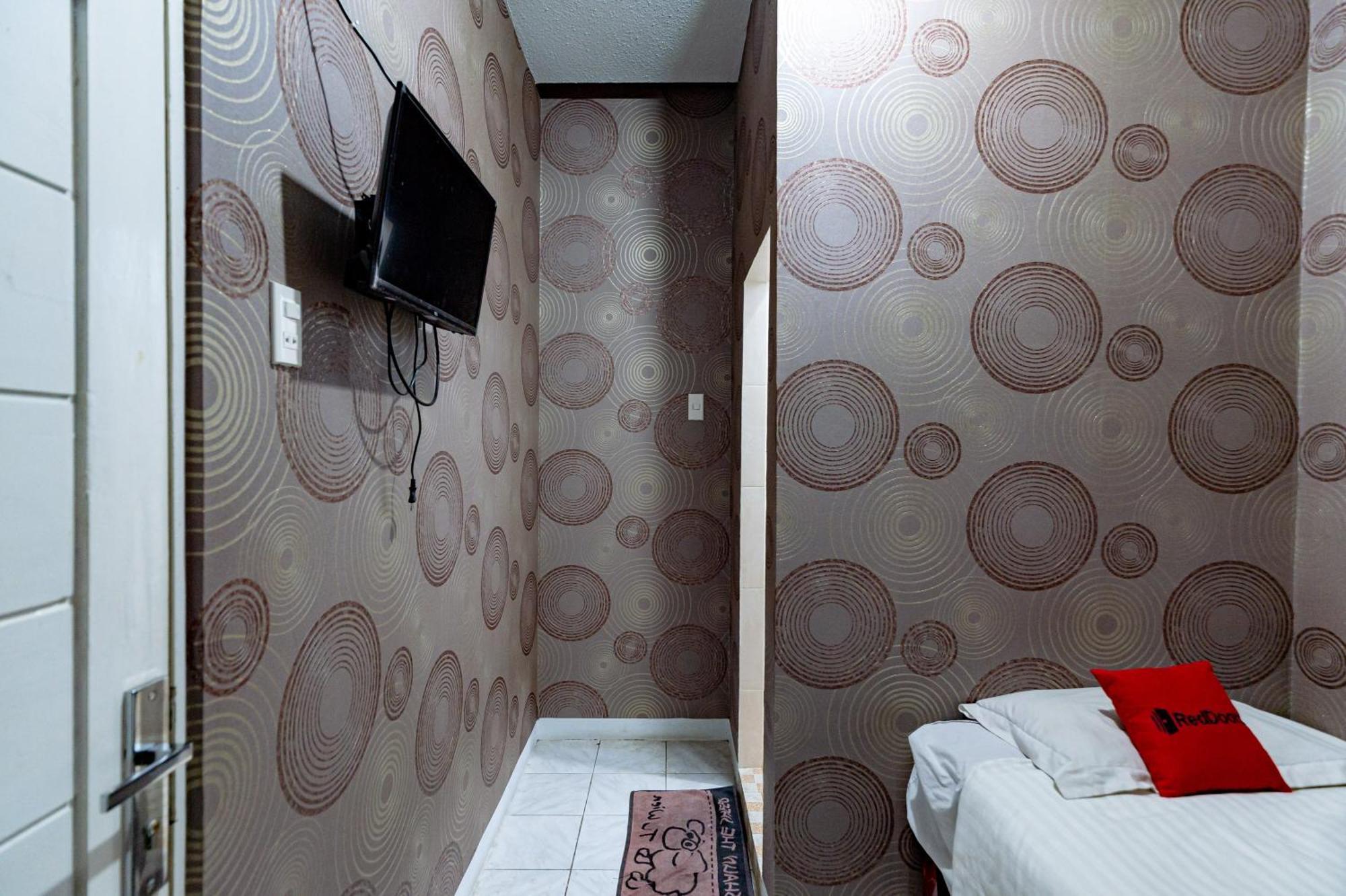 Reddoorz Near Rsud Dr Pringadi Medan 3 Exterior foto