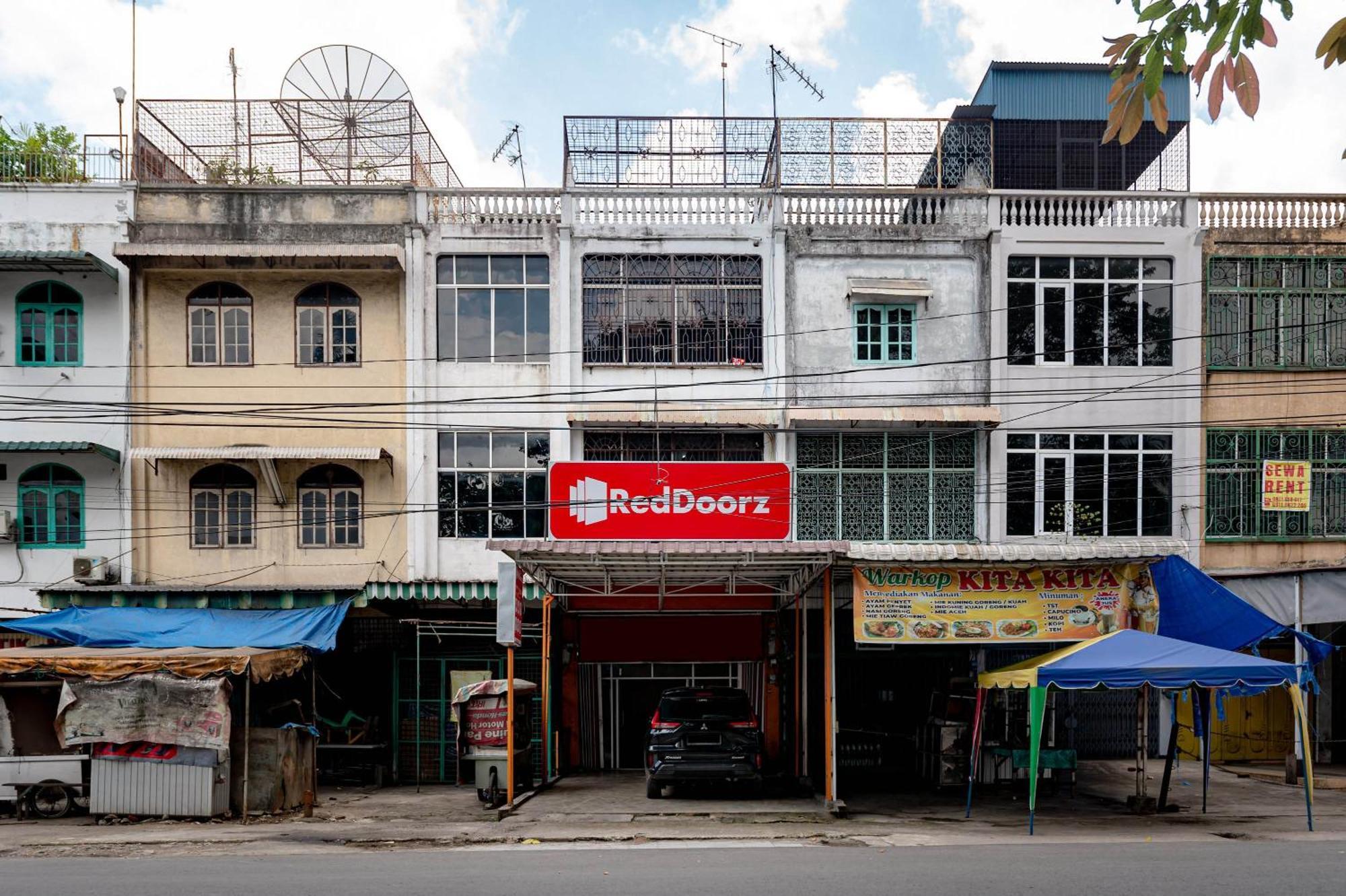 Reddoorz Near Rsud Dr Pringadi Medan 3 Exterior foto