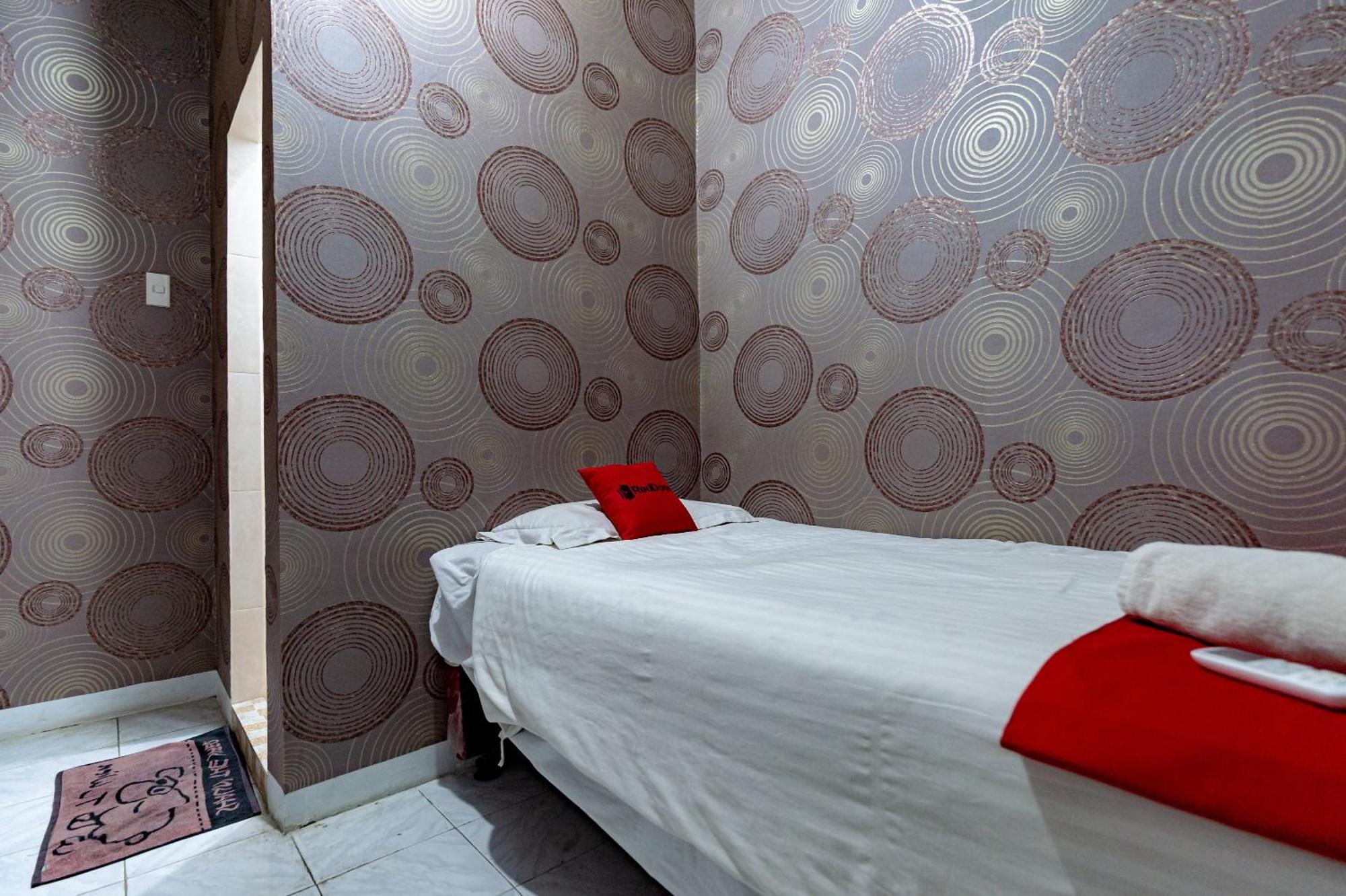 Reddoorz Near Rsud Dr Pringadi Medan 3 Exterior foto